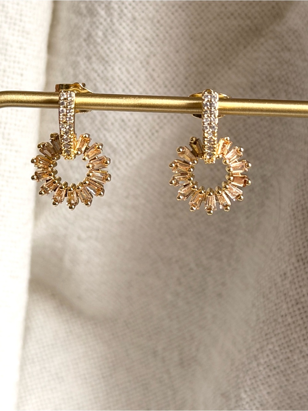 NEW! Gold Plated Champagne Crystal Earrings - Women Jewelry - Picture 2 of 6